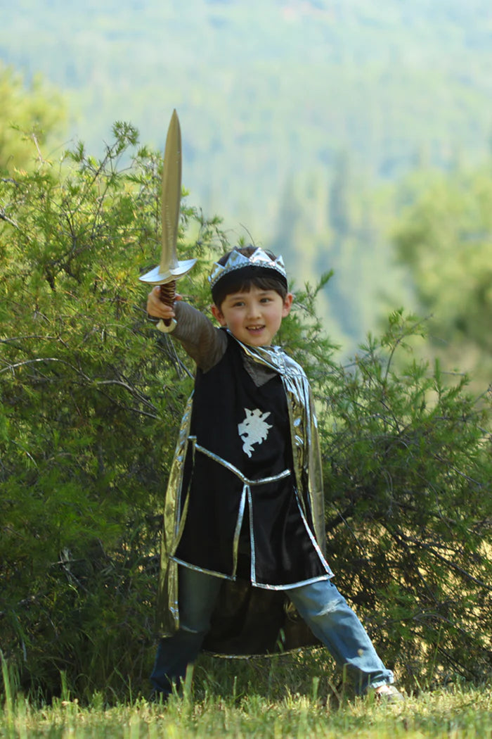 Silver Knight With Tunic, Cape, & Crown size 3-4