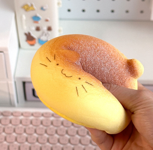 Cat Bread Squishy – Soft & Slow-Rebound Stress Toy