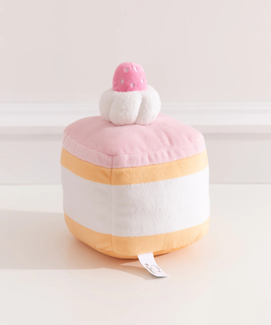 Pusheen Sweets: Strawberry Sponge Cake
