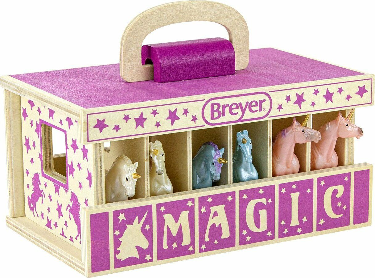 Unicorn Magic Wood Carry Stable with 6 Unicorns