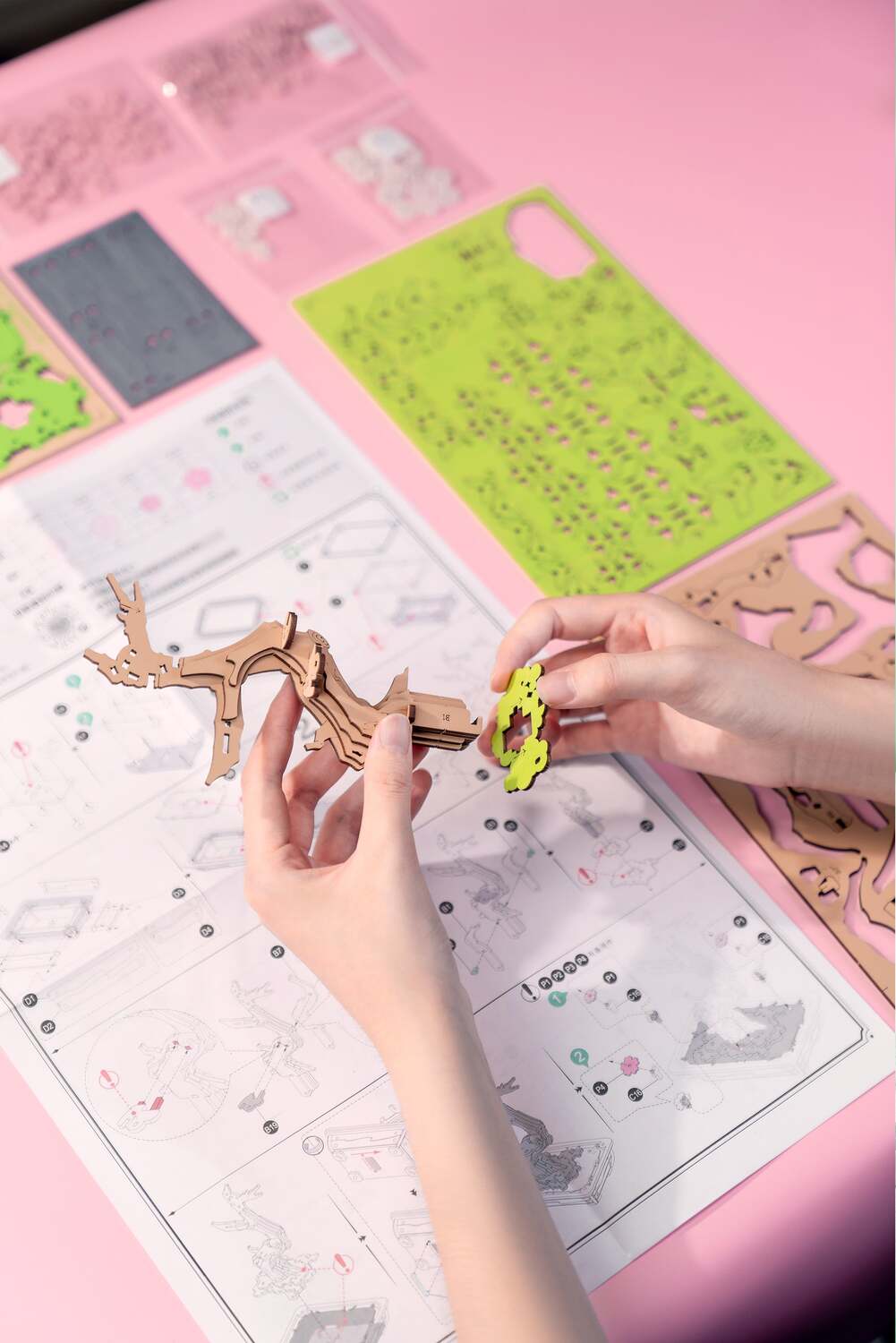 Modern Wooden Puzzle: Sakura Bonsai (Prepacked PDQ)