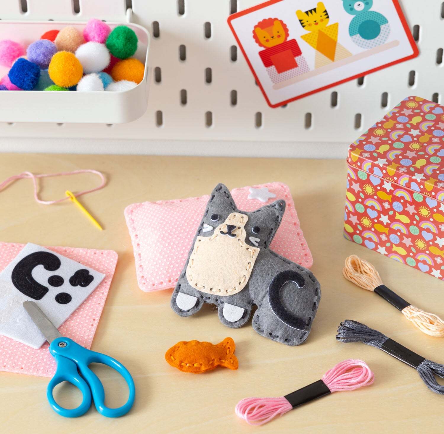 Petit Collage Mini Craft Kit: Pocket Kitten