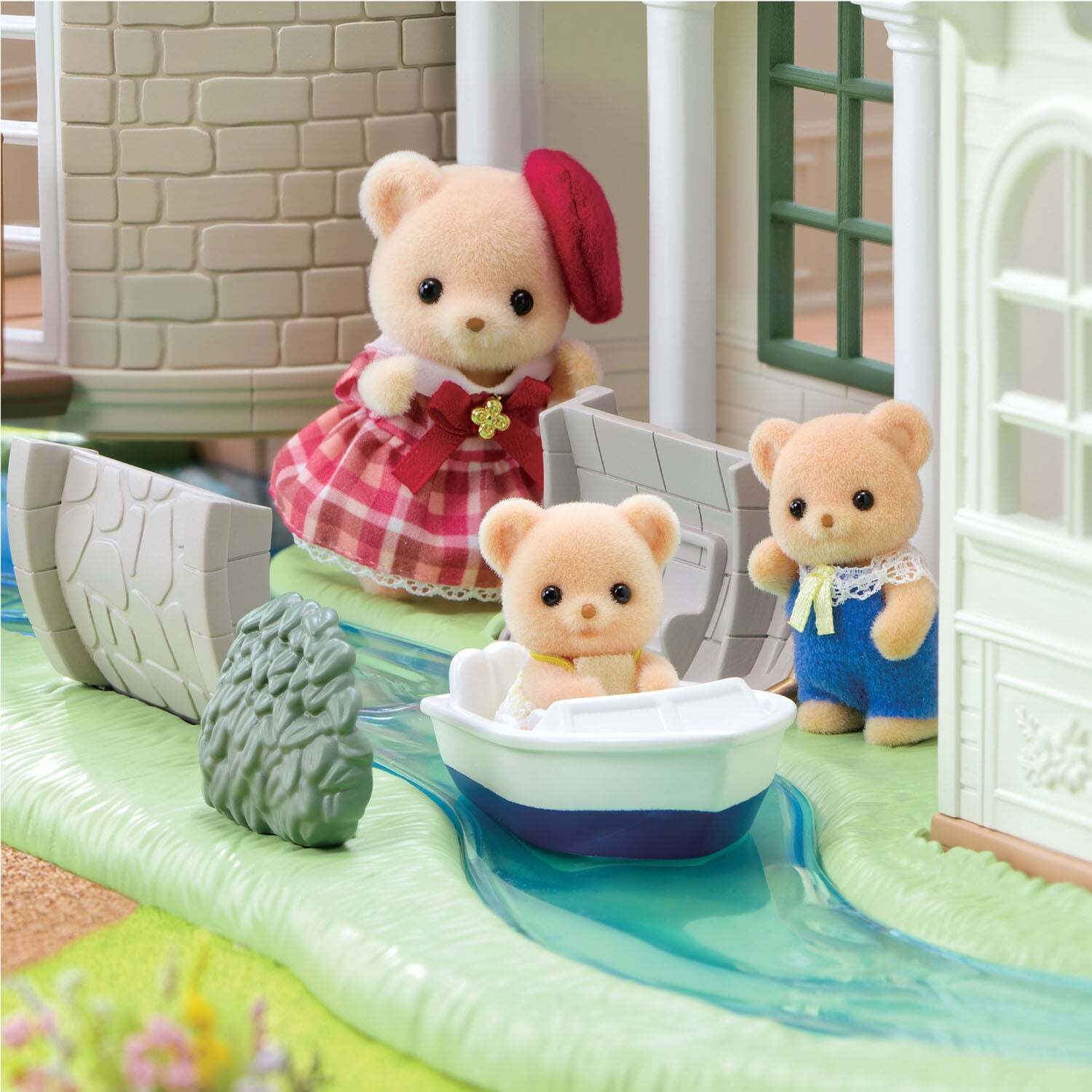 Calico Critters Red Roof Riverside Manor