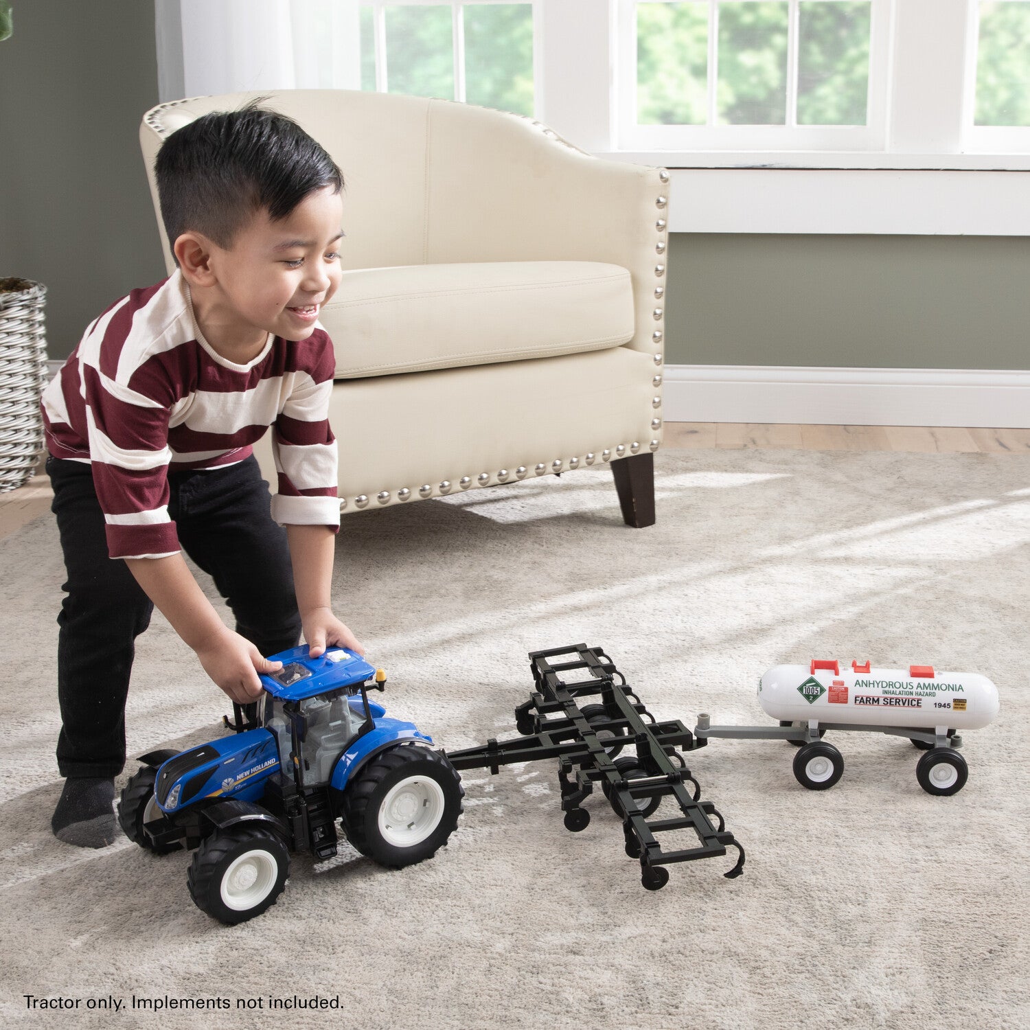 Big Farm Lights and Sounds New Holland 1:16 Scale T7.270 Tractor with Loader