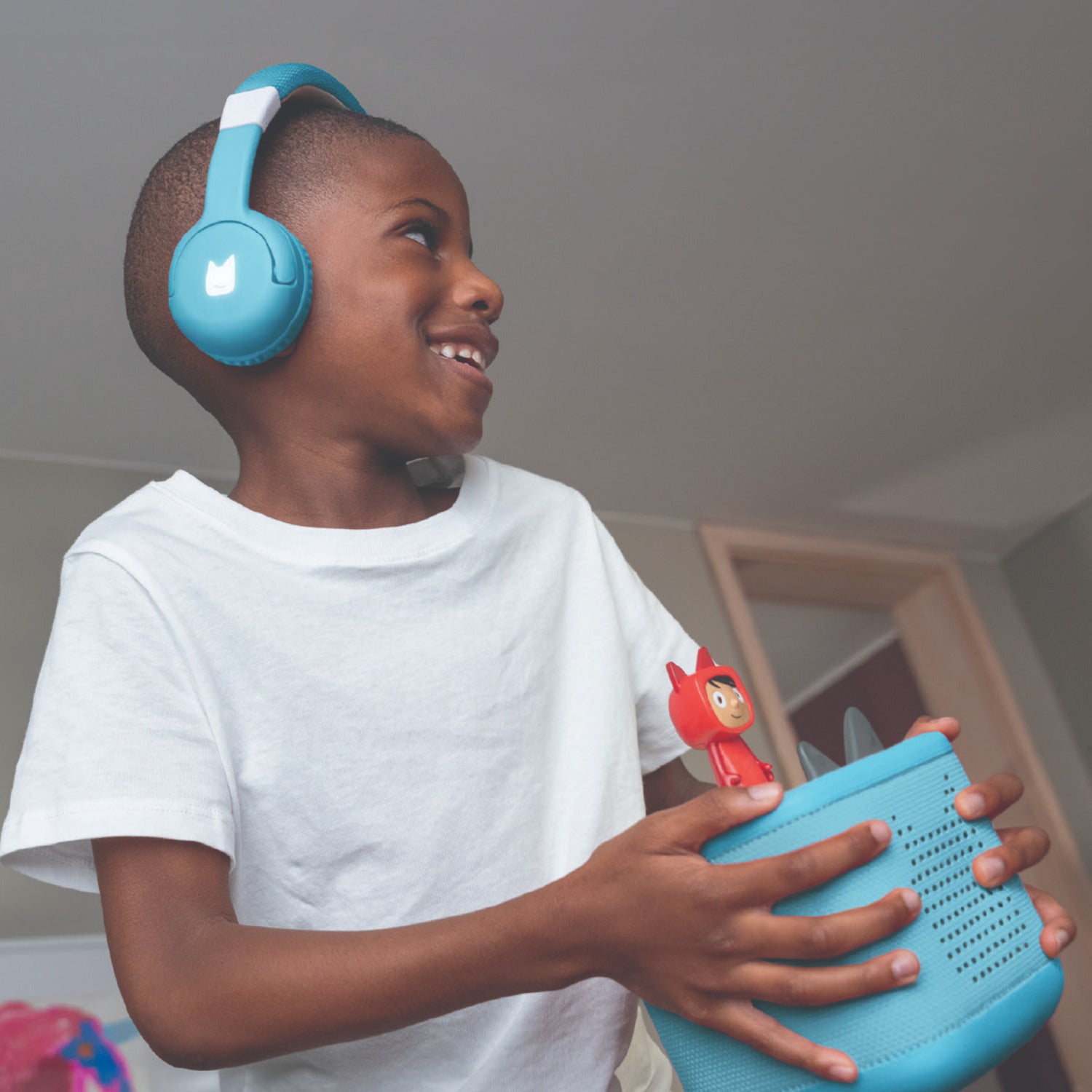 Bluetooth Headphones: Sky Blue