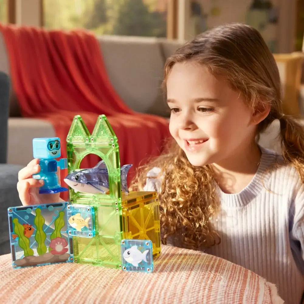 Magna-Tiles Shark Dive 13-Piece Set